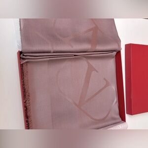Valentino Garavani scarf